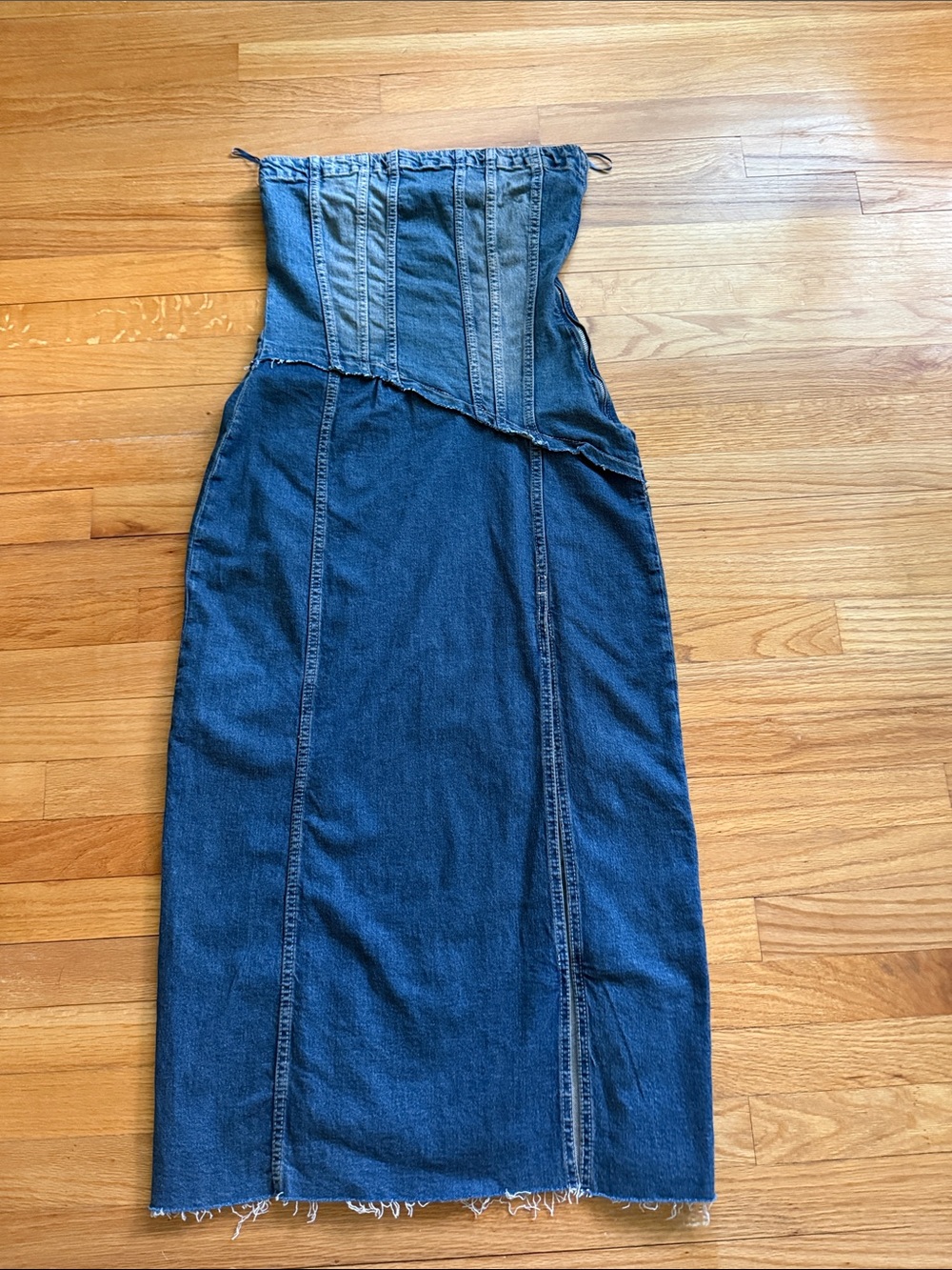 ZARA TRF STRAPLESS DENIM DRESS
NAVY BLUE . Size Medium - Picture 2 of 7